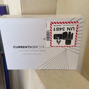 CurrentBody Skin LED Light Therapy Mask - White NEW